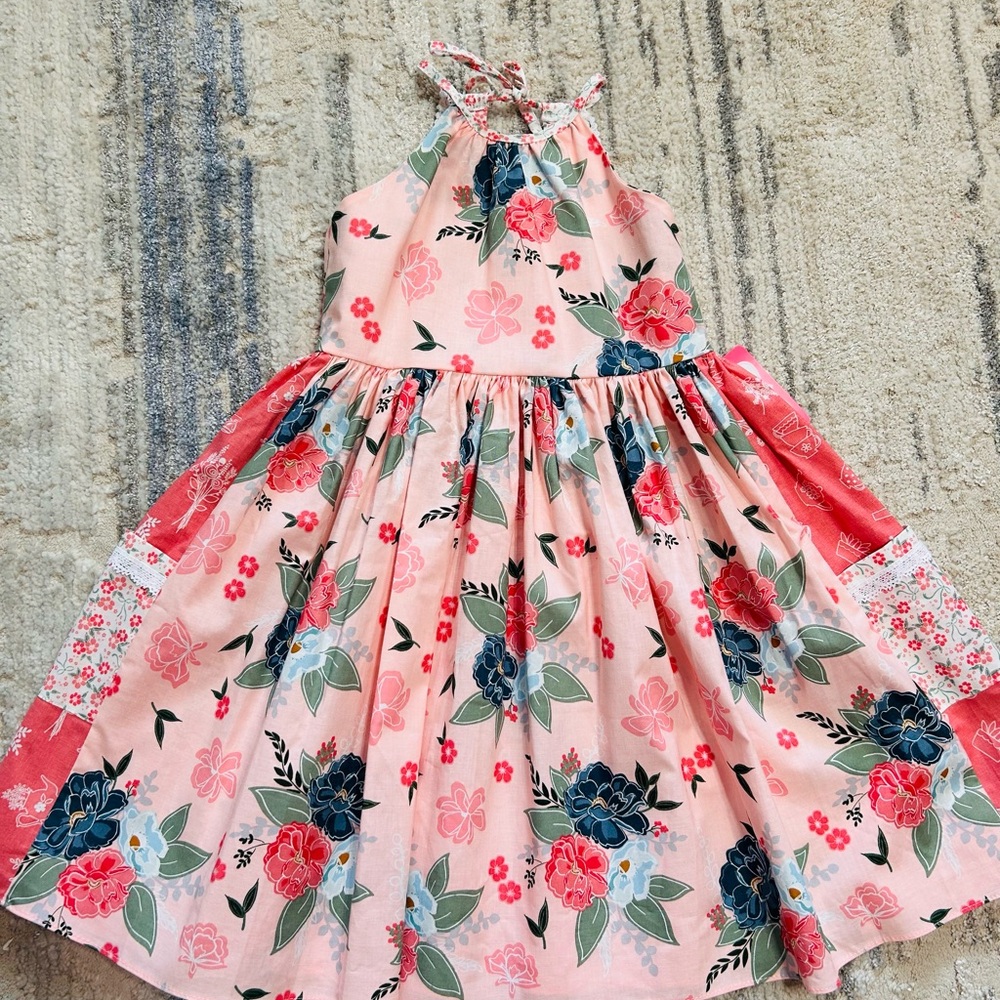 Pink Halter Sleeveless Sundress for Casual Occasions
